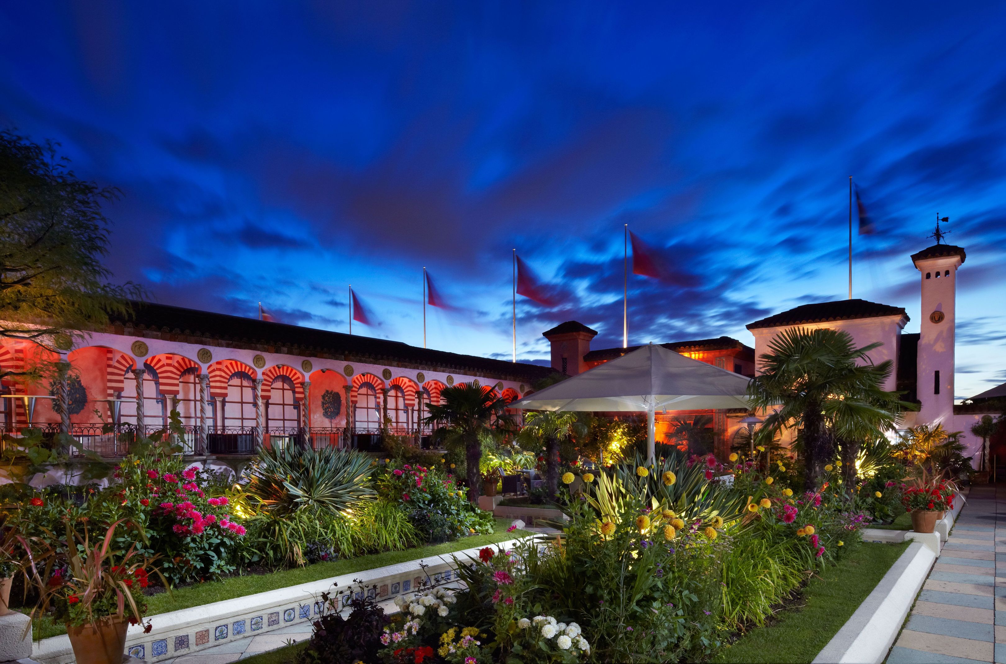 Dress Code For The Roof Gardens